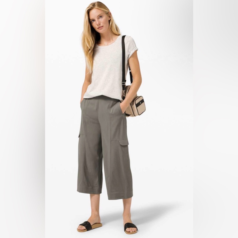lululemon athletica Metropolis Maven High Rise Crop (Grey Sage)
